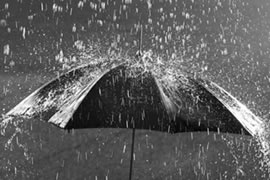 太陽傘用來遮雨后容易影響防曬效果